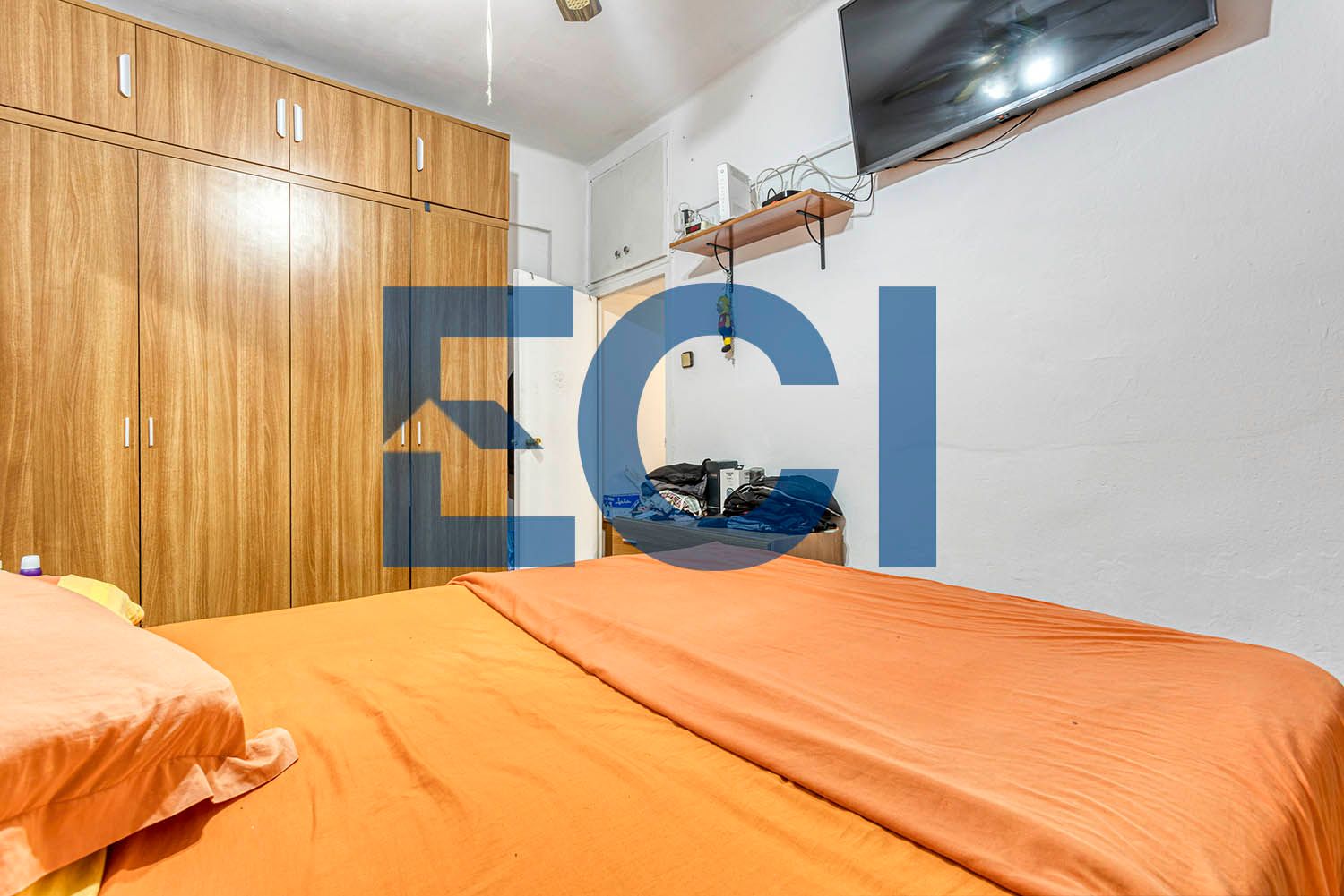 PISO EN VENTA EN LA CALLE GERDERA