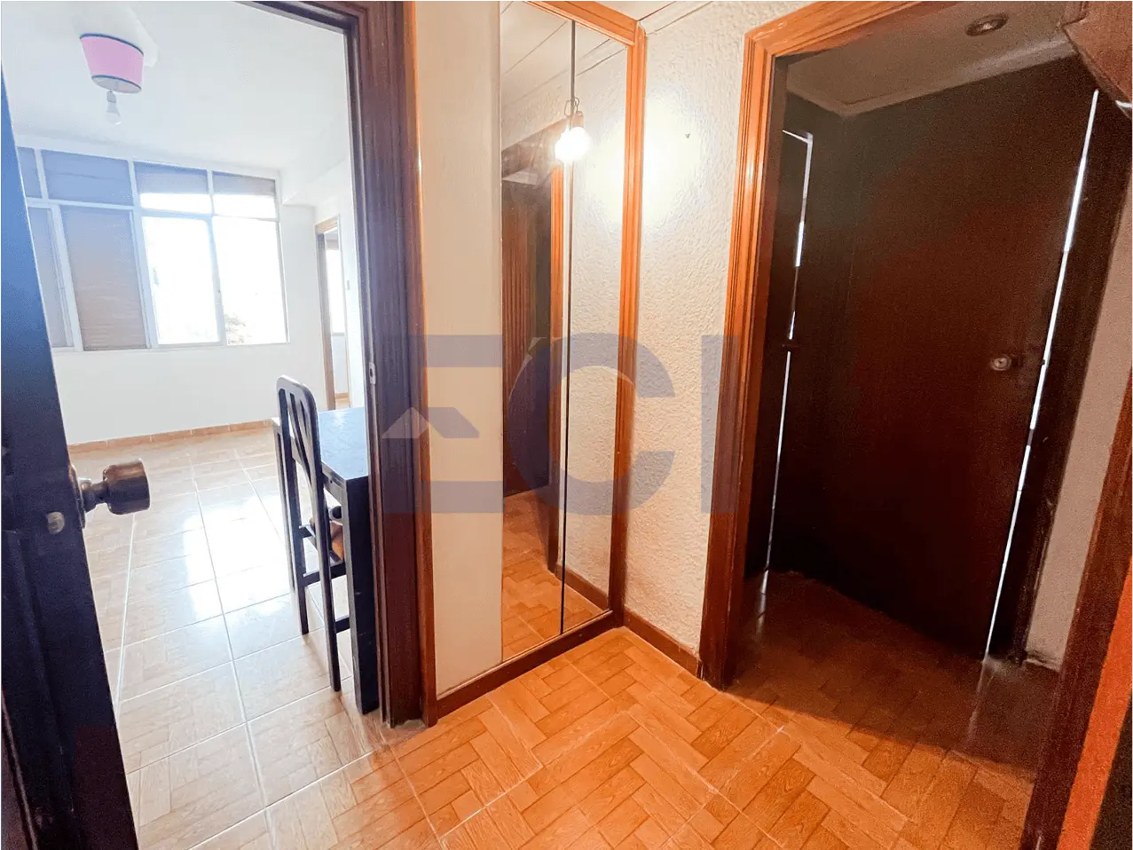 PISO EN AV SANT ILDEFONS